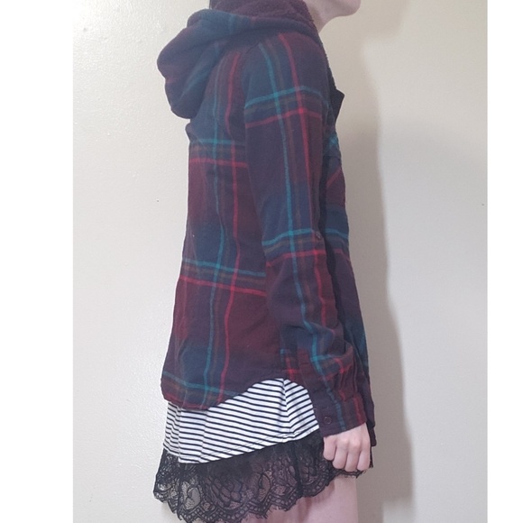 Plaid hooded shirt - Picture 2 of 4